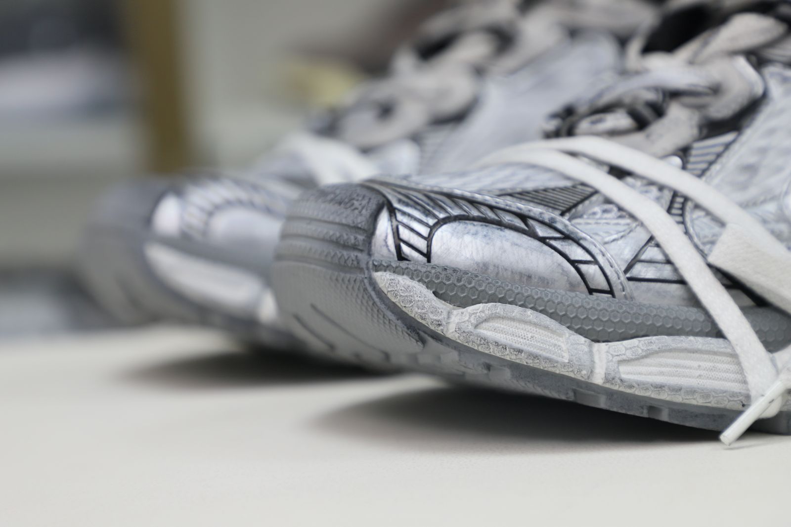 Balenciaga all sizes still in stock! Please contact customer service on iMessage/WhatsApp to purchase! BLGA  3XL