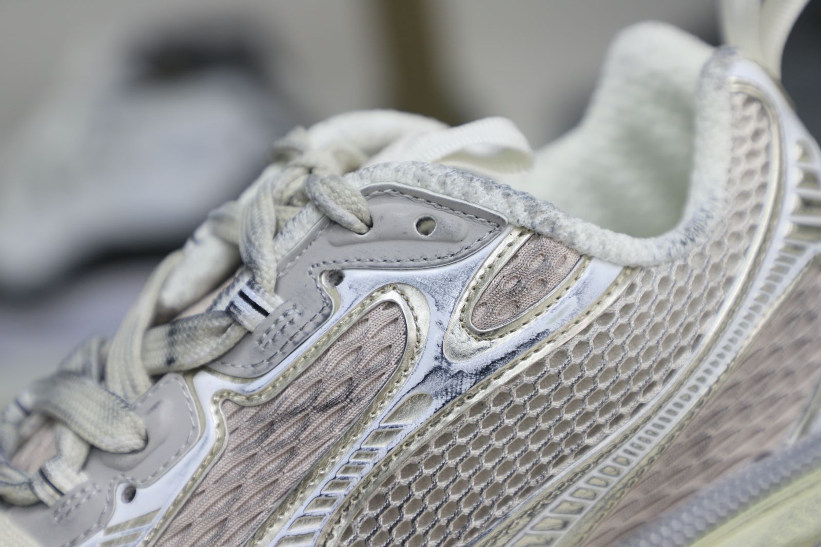 Balenciaga all sizes still in stock! Please contact customer service on iMessage/WhatsApp to purchase! BLGA  3XL