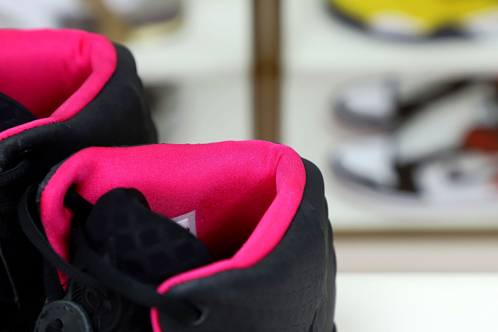 Nike Air Ye*zy 2 solar red