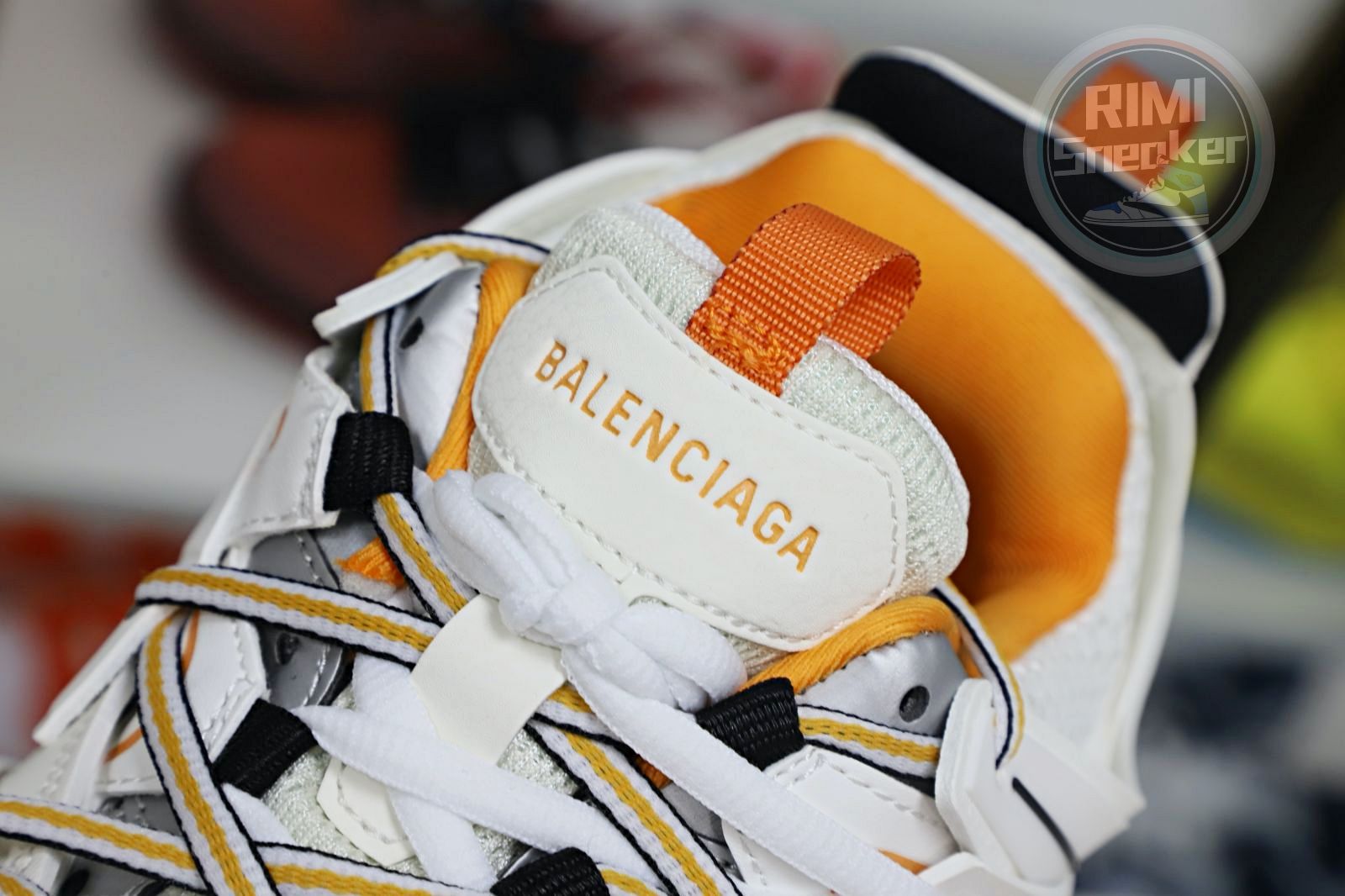 Balenciaga all sizes still in stock! Please contact customer service on iMessage/WhatsApp to purchase! BLGA  Track（LED）