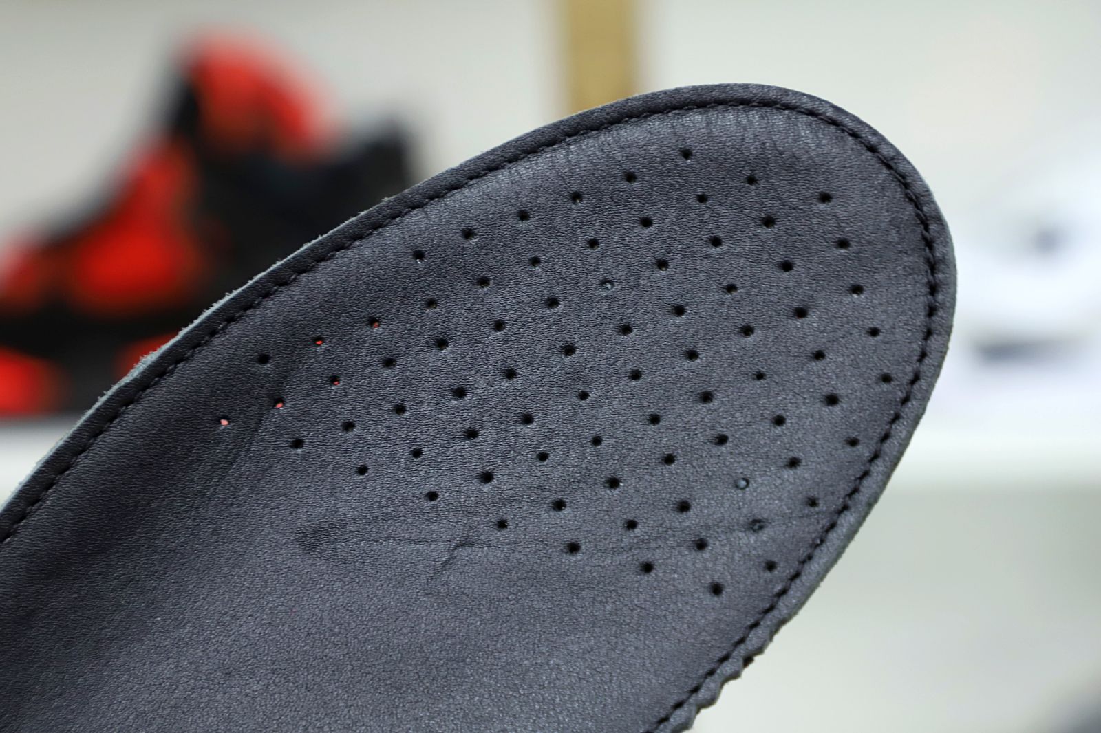 Nike Air Ye*zy 2 solar red