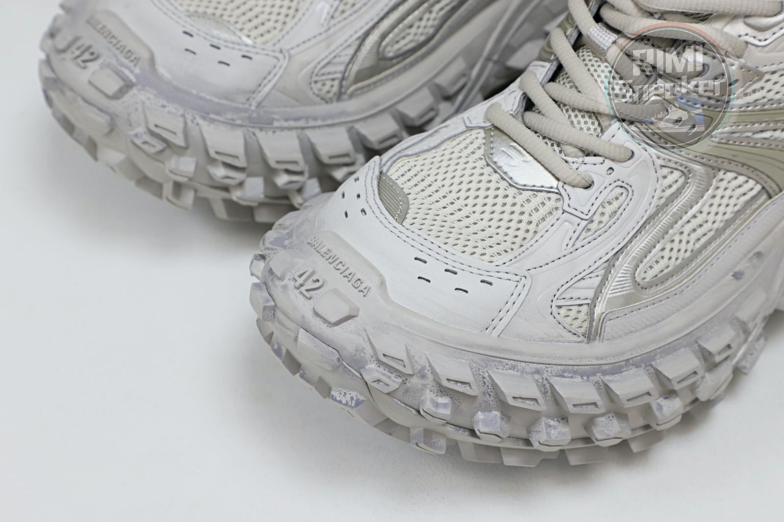 Balenciaga all sizes still in stock! Please contact customer service on iMessage/WhatsApp to purchase! BLGA  Defender