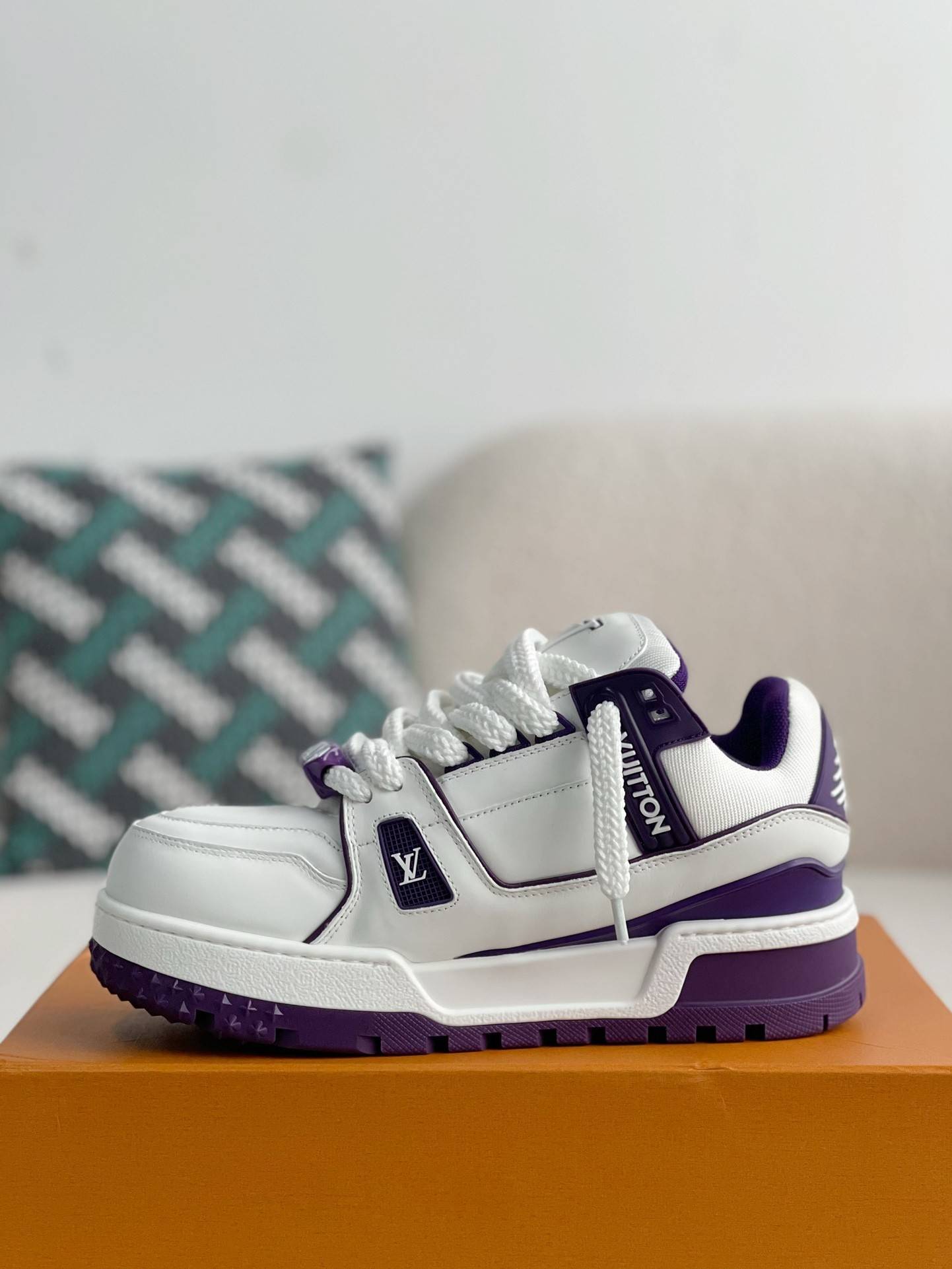 L*V TRAINER MAXI  SNEAKERS