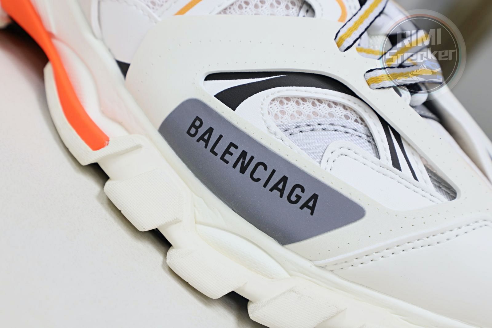 Balenciaga all sizes still in stock! Please contact customer service on iMessage/WhatsApp to purchase! BLGA  Track（LED）