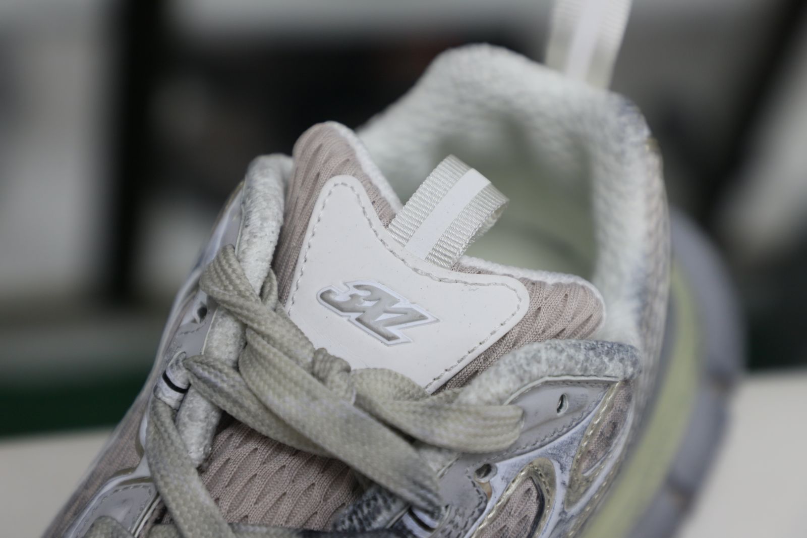 Balenciaga all sizes still in stock! Please contact customer service on iMessage/WhatsApp to purchase! BLGA  3XL