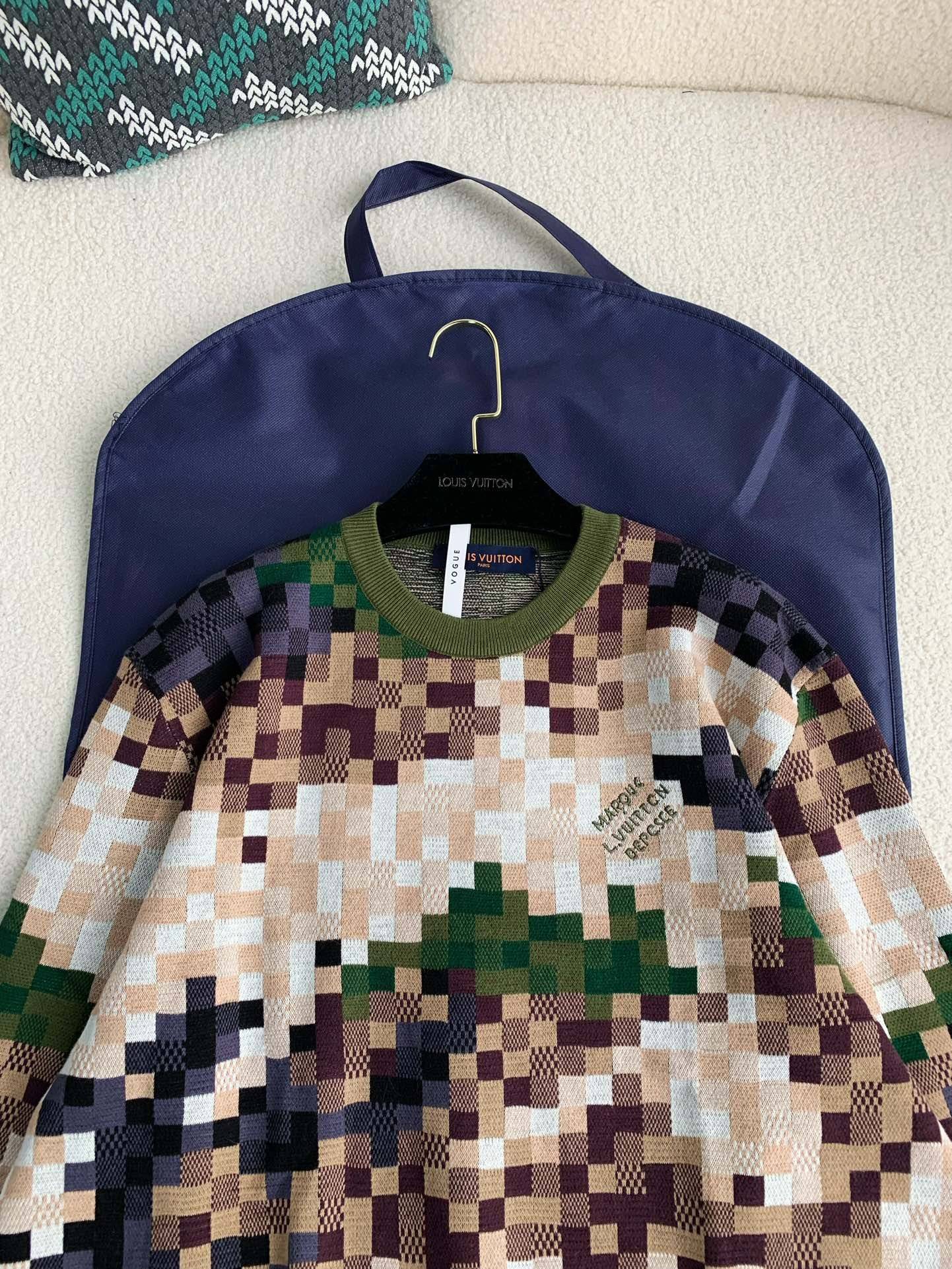 Louis Vuitton Clothes