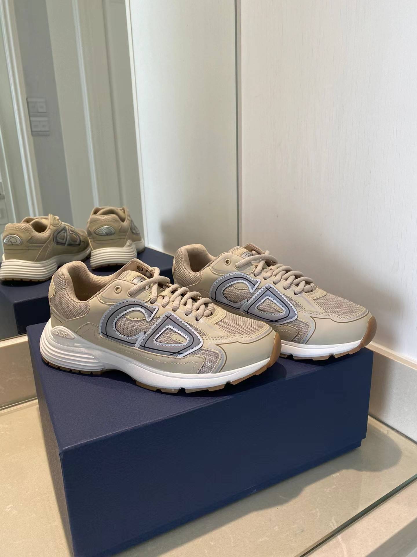 D*OR NEW ARRIVAL B30 Clunky Sneaker