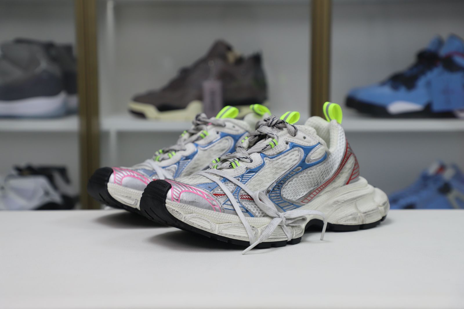 Balenciaga all sizes still in stock! Please contact customer service on iMessage/WhatsApp to purchase! BLGA  3XL