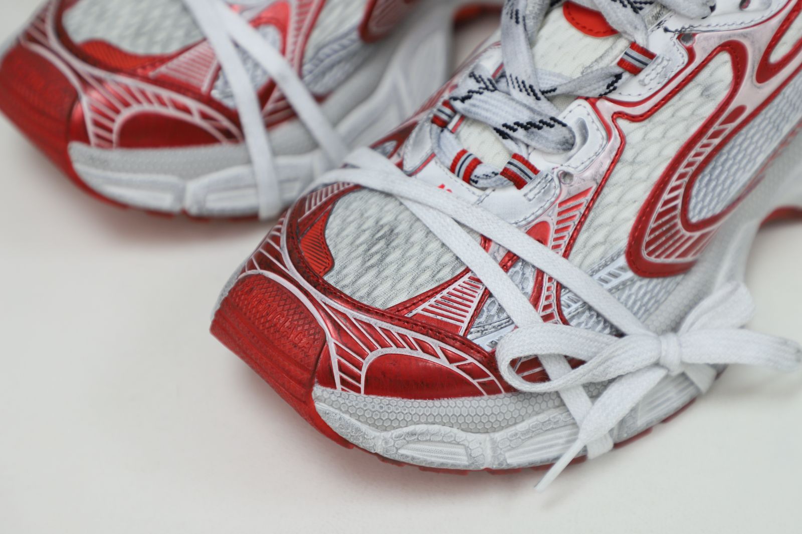 Balenciaga all sizes still in stock! Please contact customer service on iMessage/WhatsApp to purchase! BLGA  3XL