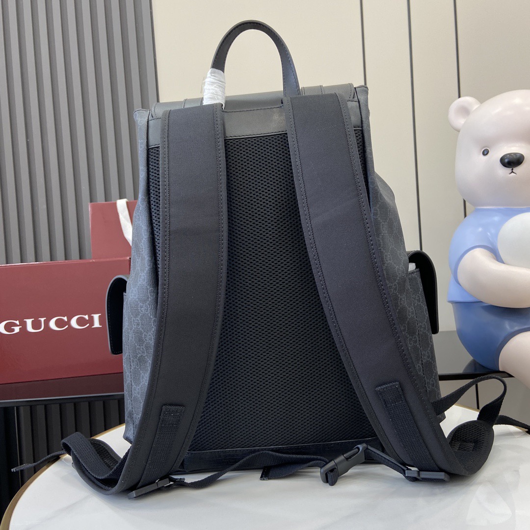 G*u*i backpack model: 495563. size: 34*42*16cm