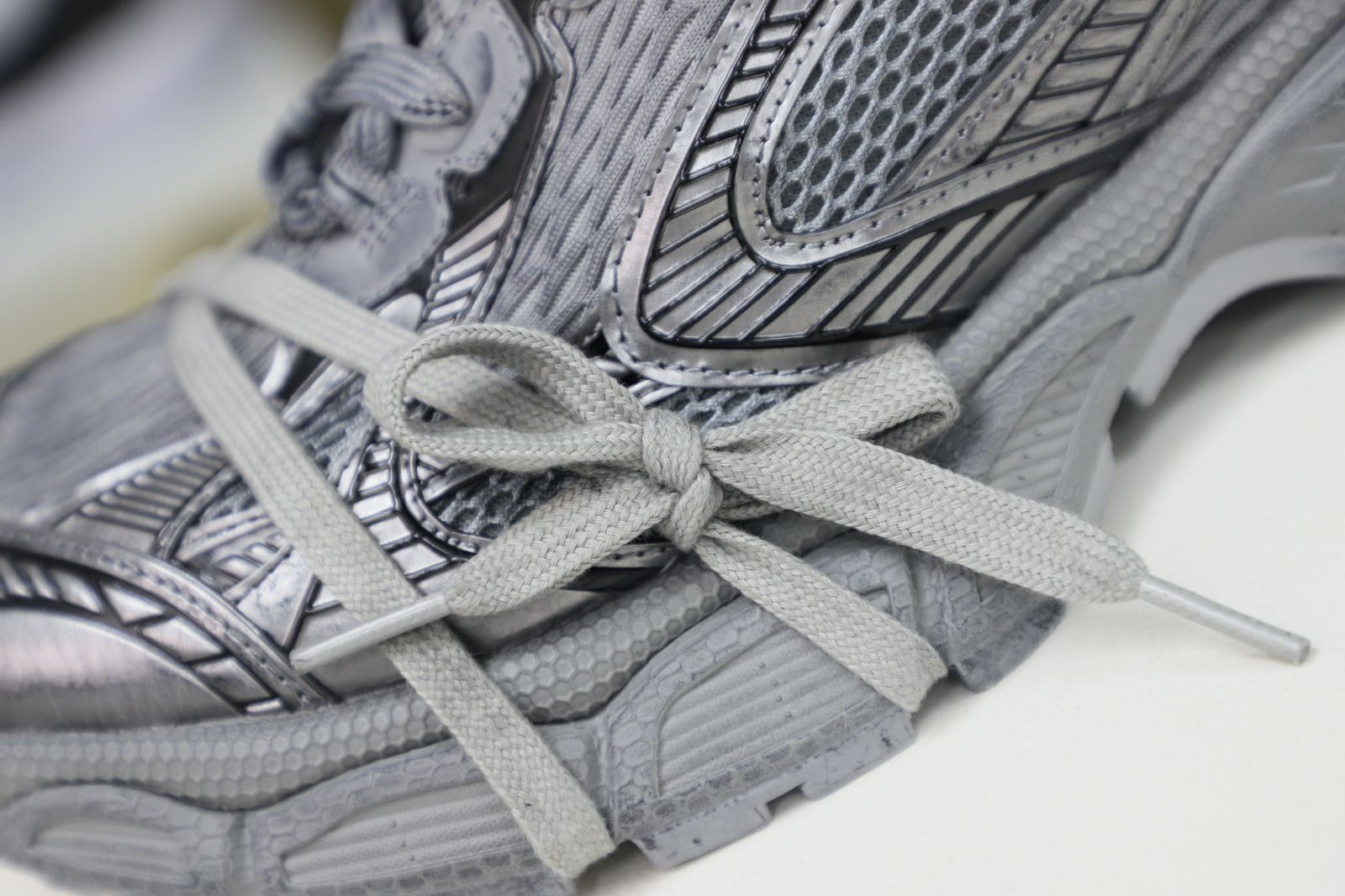 Balenciaga all sizes still in stock! Please contact customer service on iMessage/WhatsApp to purchase! BLGA  3XL