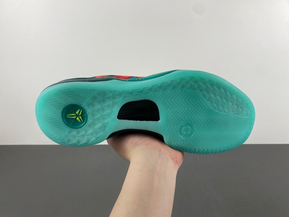 Nike Kobe 8 Protro “What The Kobe” HM9621-900