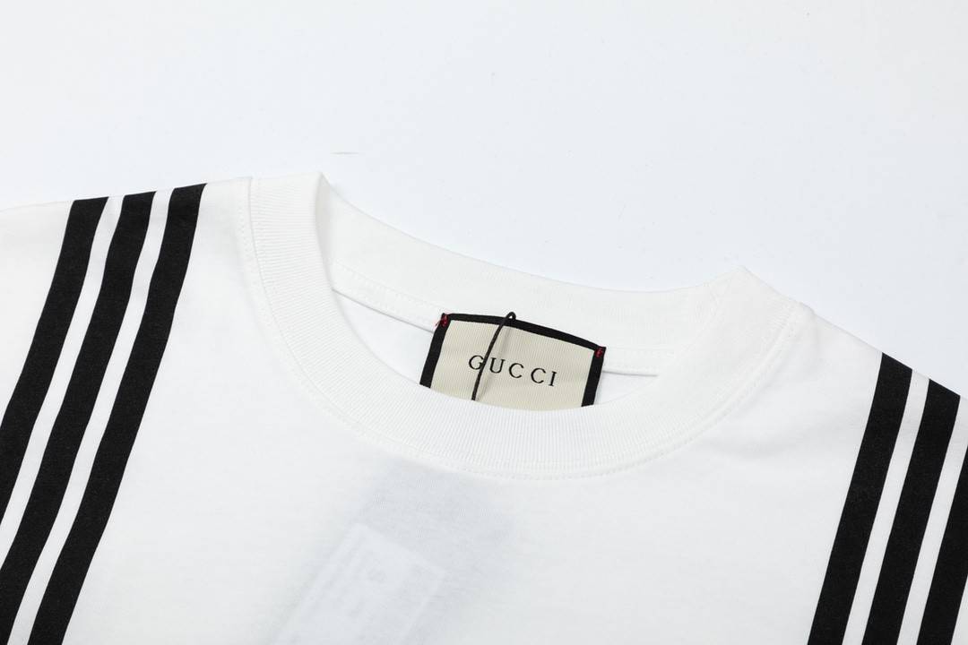 G*u*i  23ss double g vertical stripe foam printed t-shirt