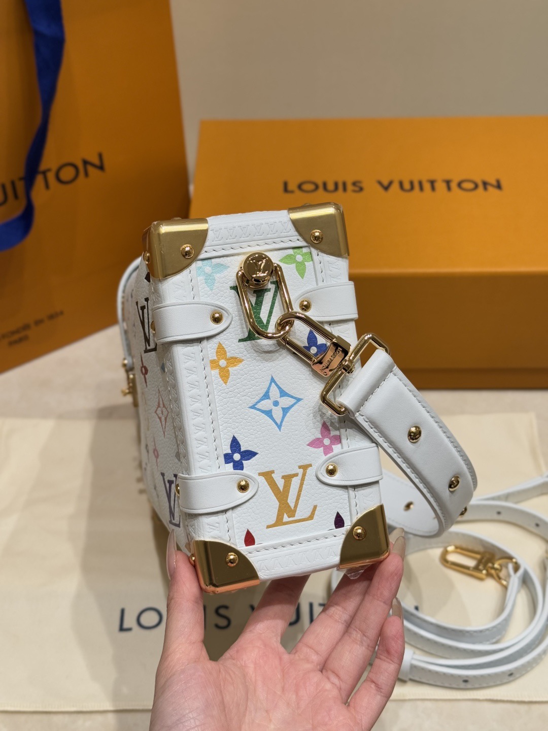 L*V x Takashi Murakami SIDE TRUNK