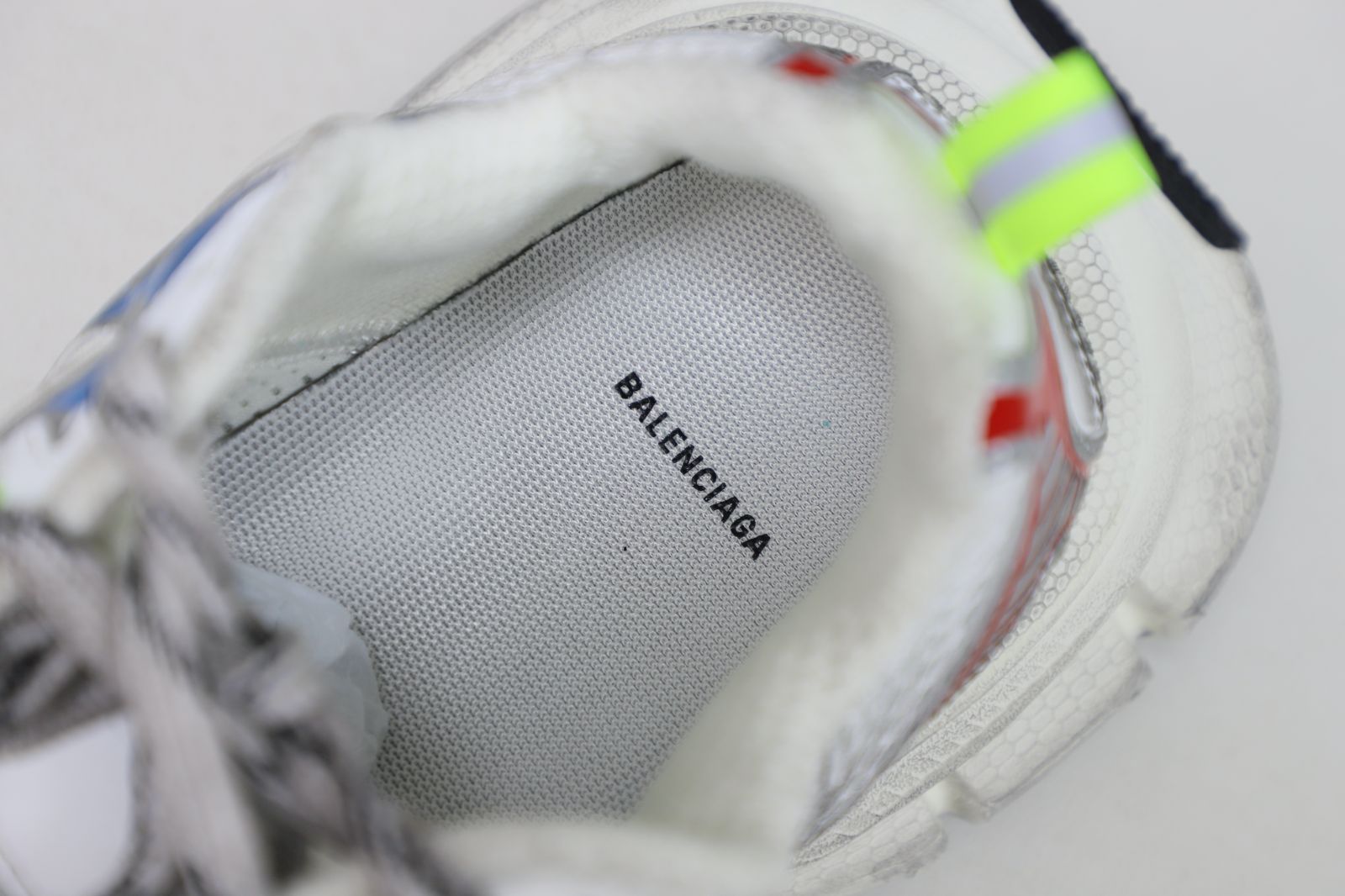 Balenciaga all sizes still in stock! Please contact customer service on iMessage/WhatsApp to purchase! BLGA  3XL