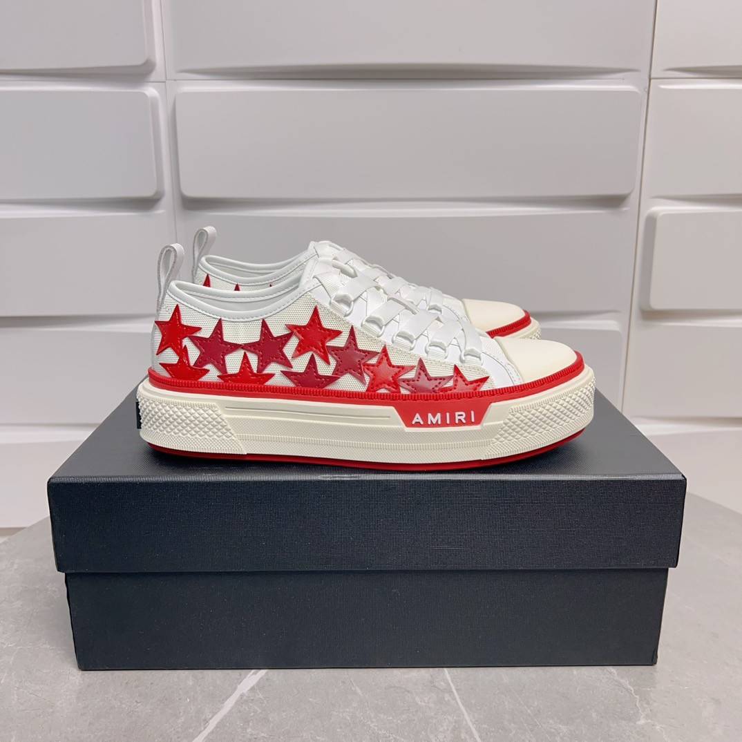 A*RI Sneakers