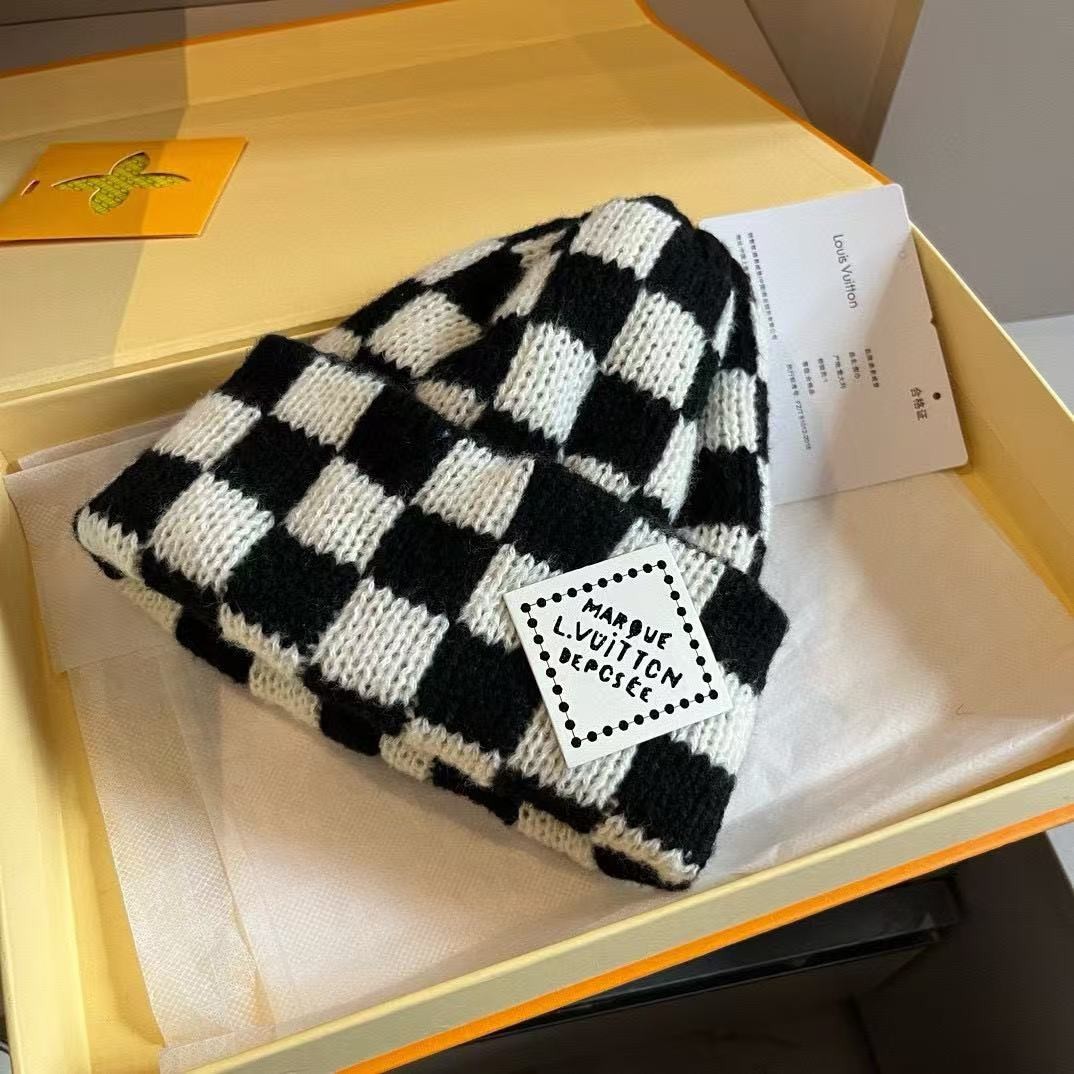 [#4094] Louis Vuitton autumn and wi nter new checkered knitted hat