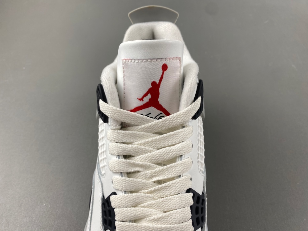 Air Jordan 4 “White Cement” 2025 FV5029-100