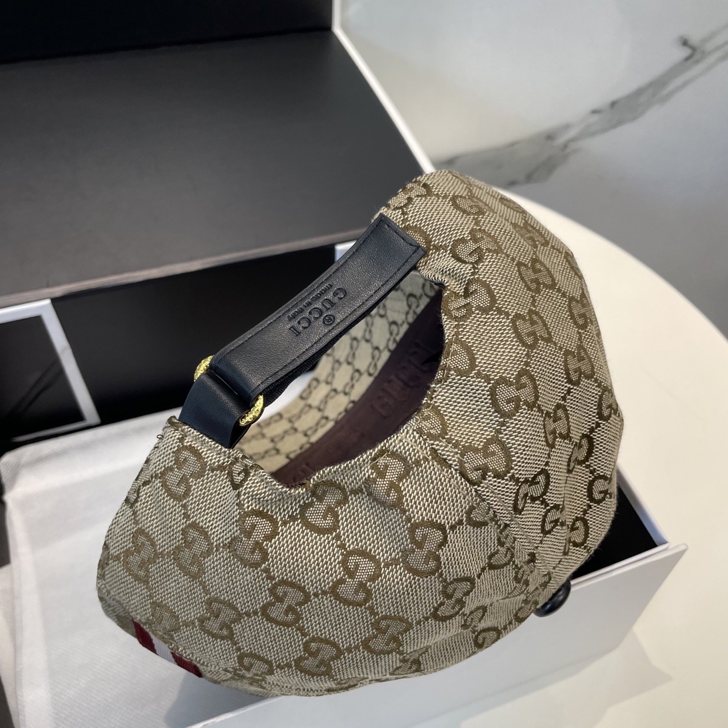 [#4924] G*u*i baseball cap peaked c ap hat