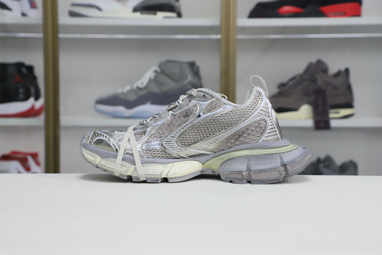 Balenciaga all sizes still in stock! Please contact customer service on iMessage/WhatsApp to purchase! BLGA  3XL