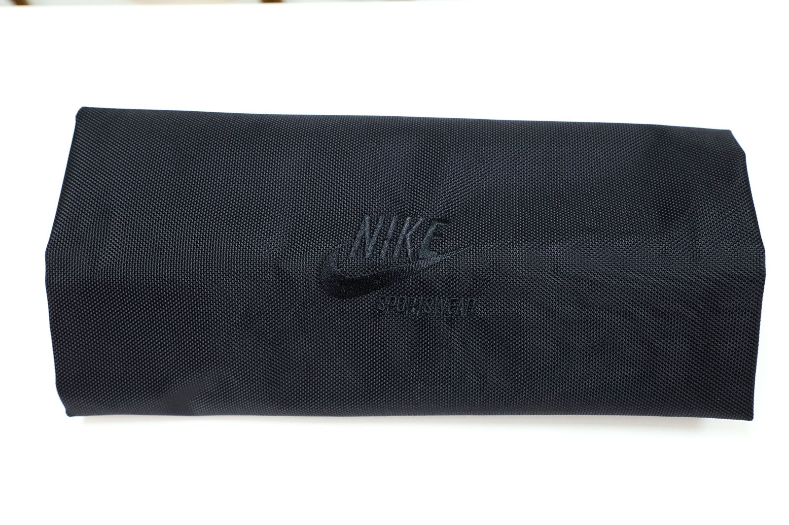 Nike Air Ye*zy 2 solar red