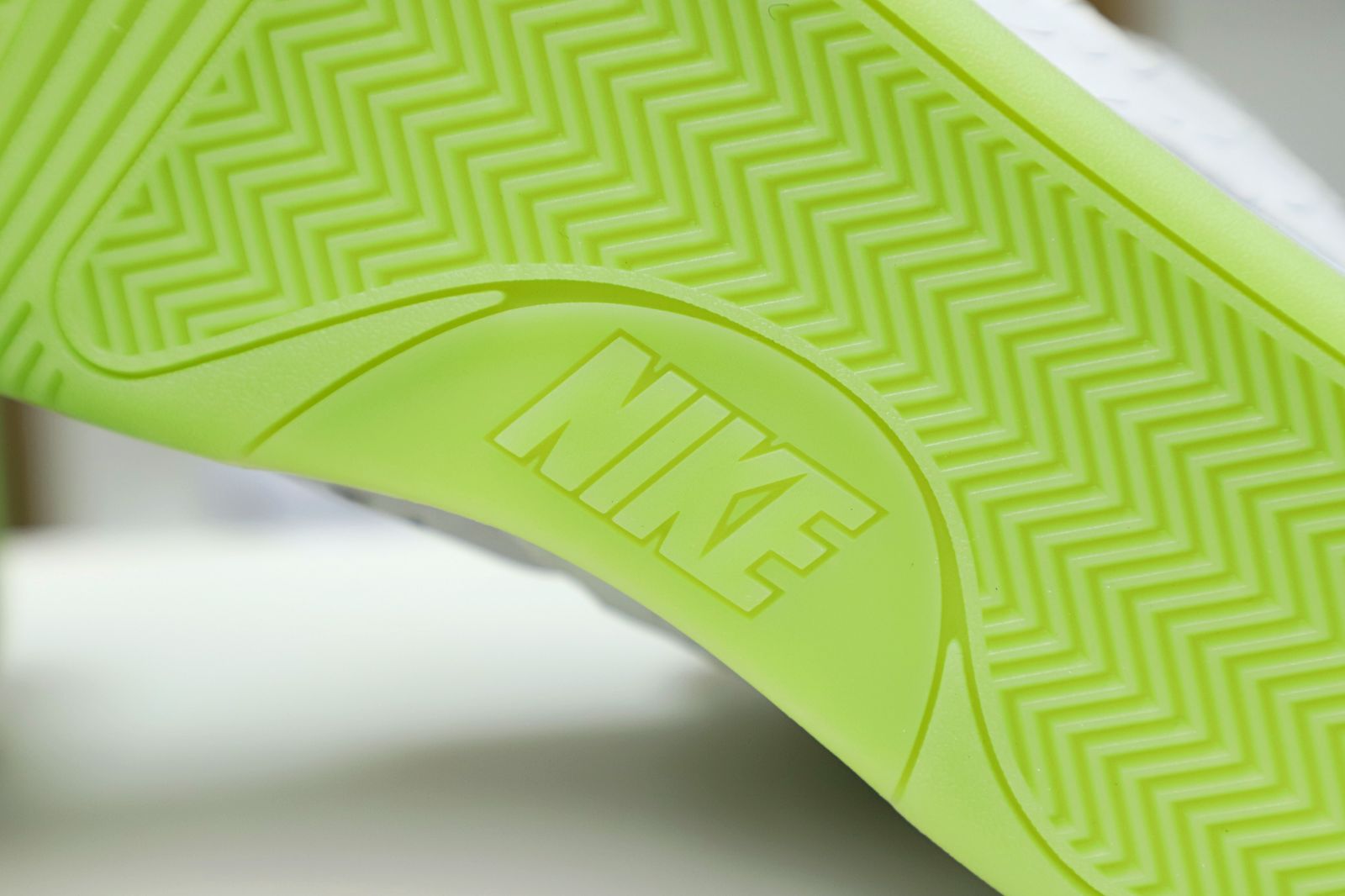 Nike Air Ye*zy 2 nrg kanye west