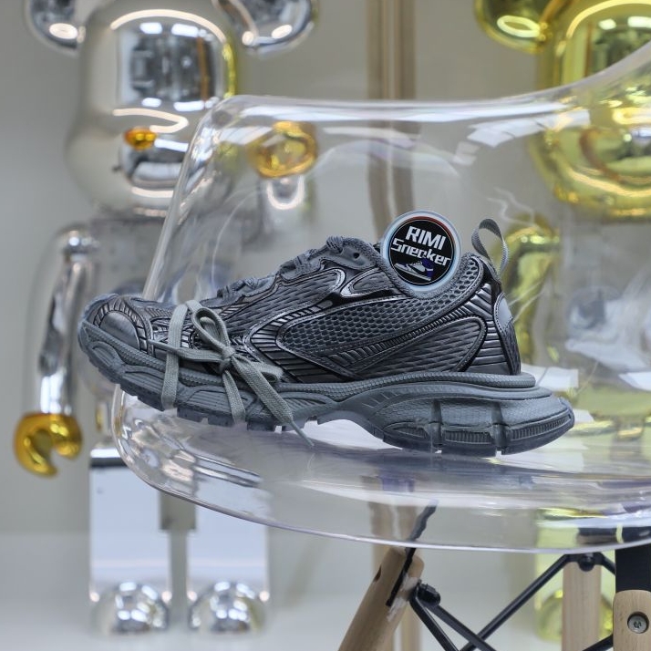 Balenciaga all sizes still in stock! Please contact customer service on iMessage/WhatsApp to purchase! BLGA  3XL