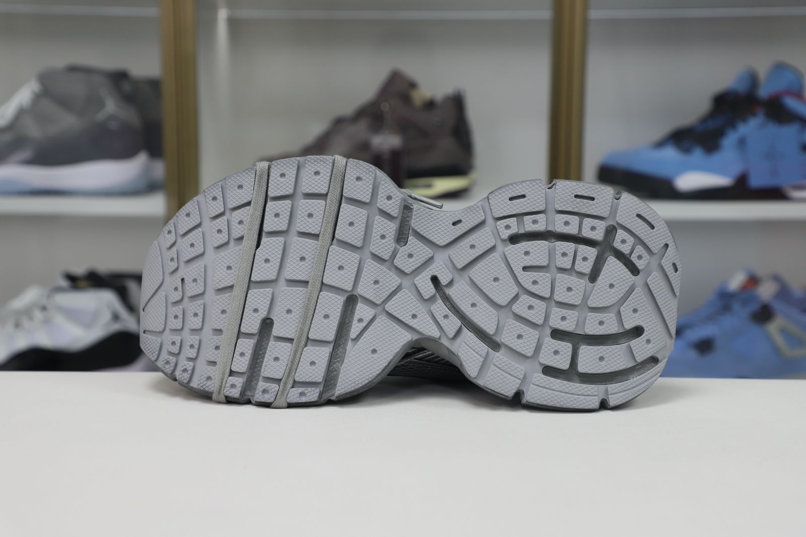 Balenciaga all sizes still in stock! Please contact customer service on iMessage/WhatsApp to purchase! BLGA  3XL