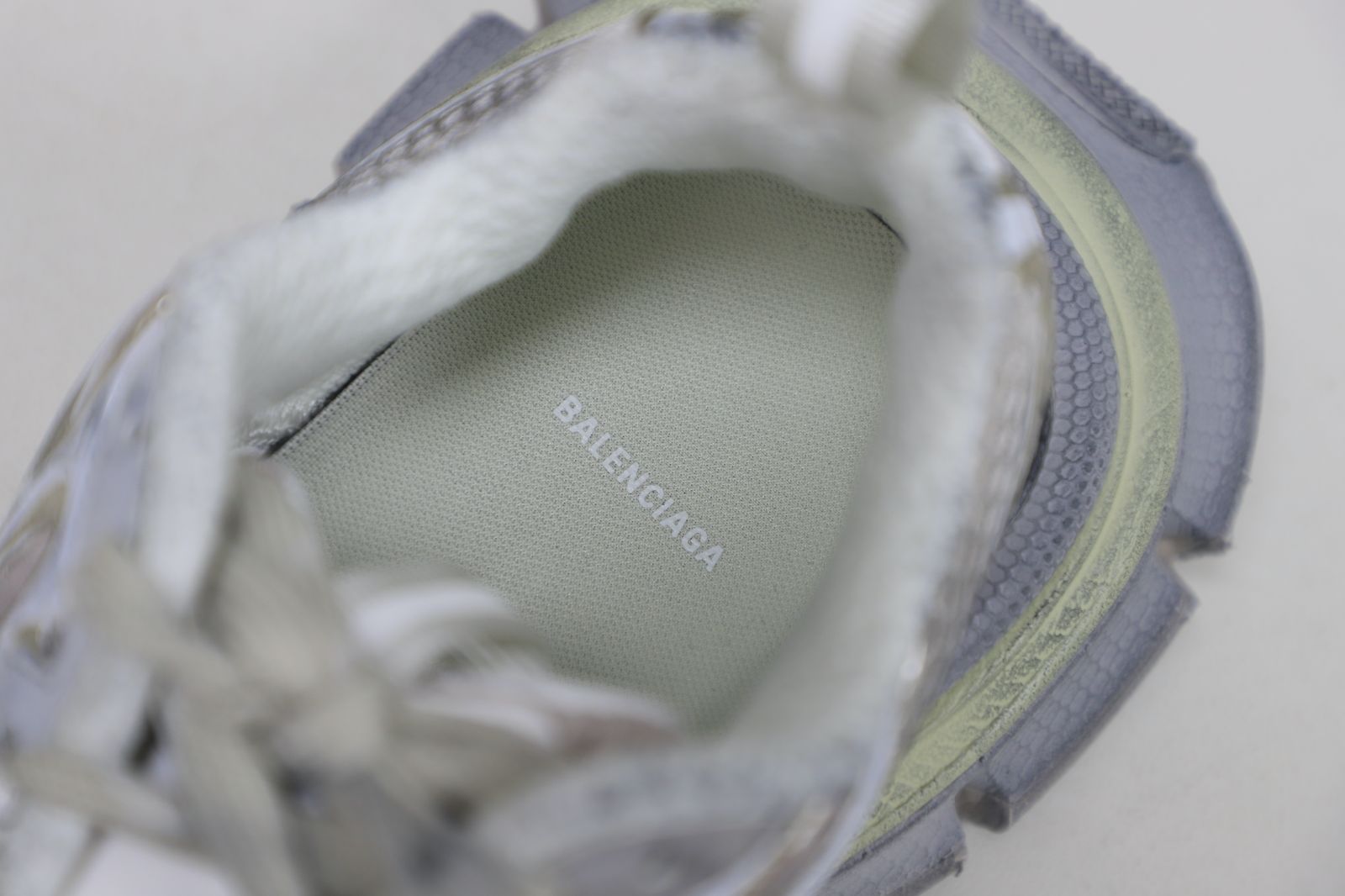 Balenciaga all sizes still in stock! Please contact customer service on iMessage/WhatsApp to purchase! BLGA  3XL