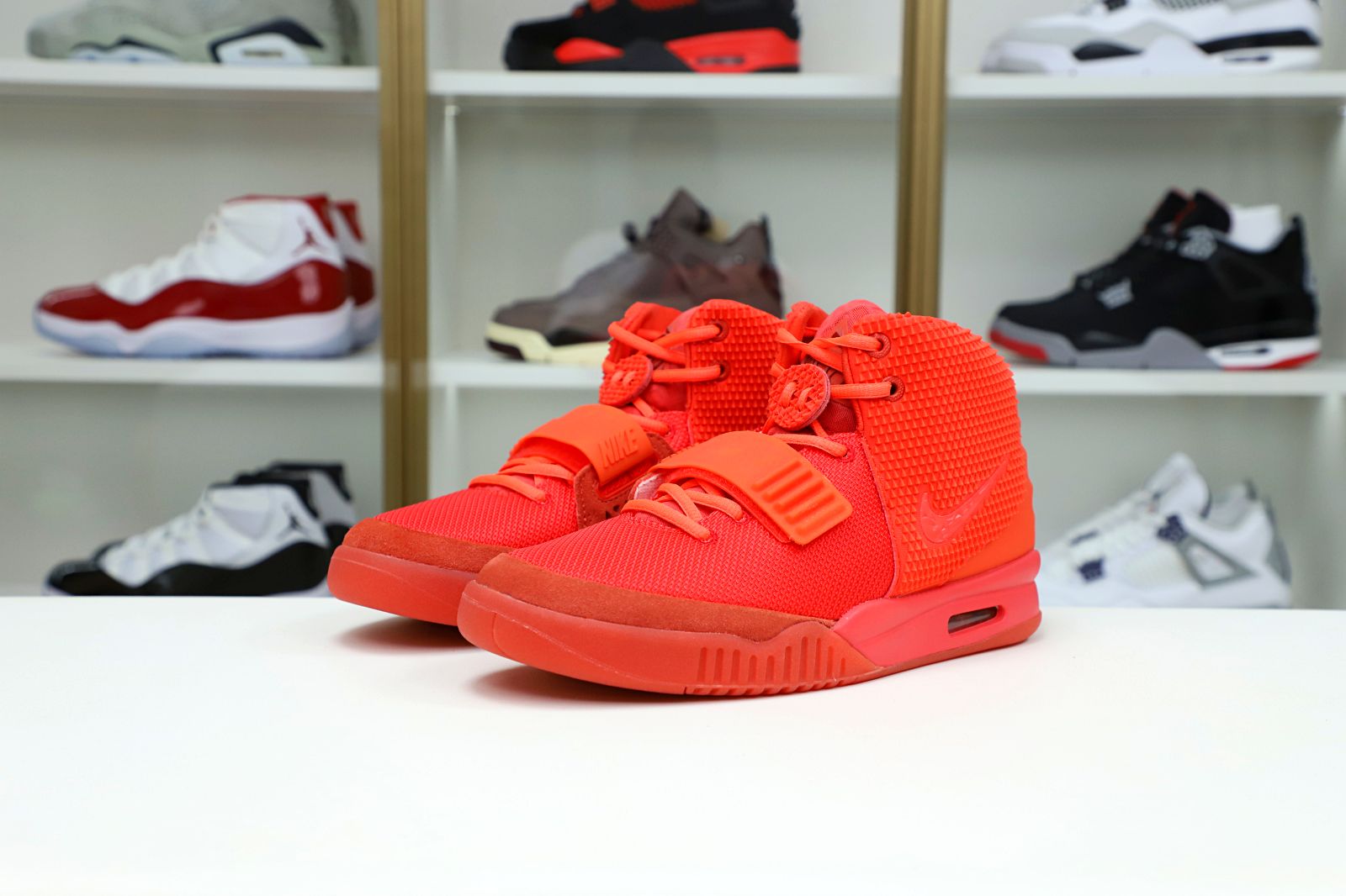 Nike Air Ye*zy 2 red october