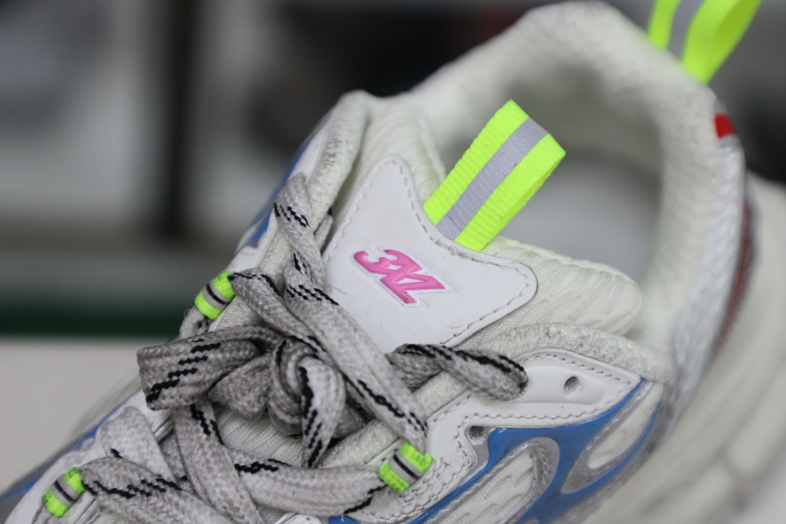 Balenciaga all sizes still in stock! Please contact customer service on iMessage/WhatsApp to purchase! BLGA  3XL