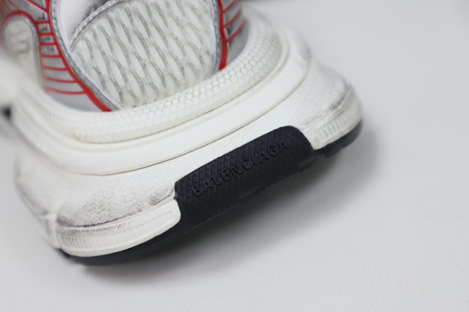 Balenciaga all sizes still in stock! Please contact customer service on iMessage/WhatsApp to purchase! BLGA  3XL