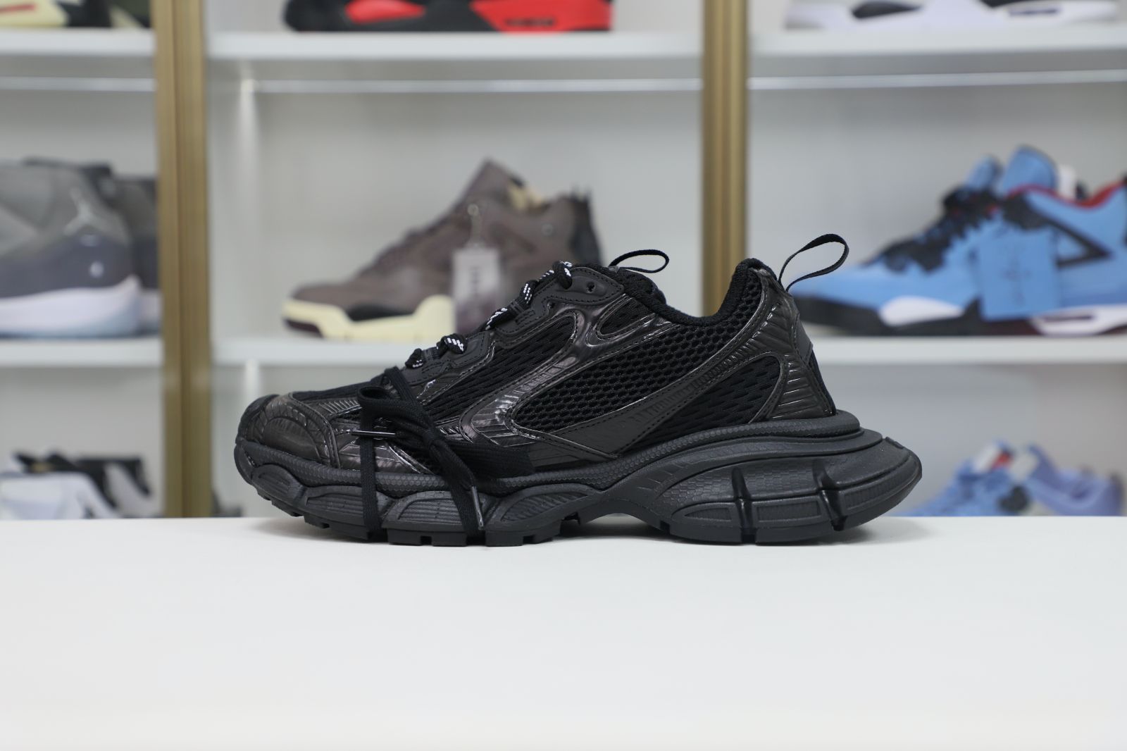 Balenciaga all sizes still in stock! Please contact customer service on iMessage/WhatsApp to purchase! BLGA  3XL