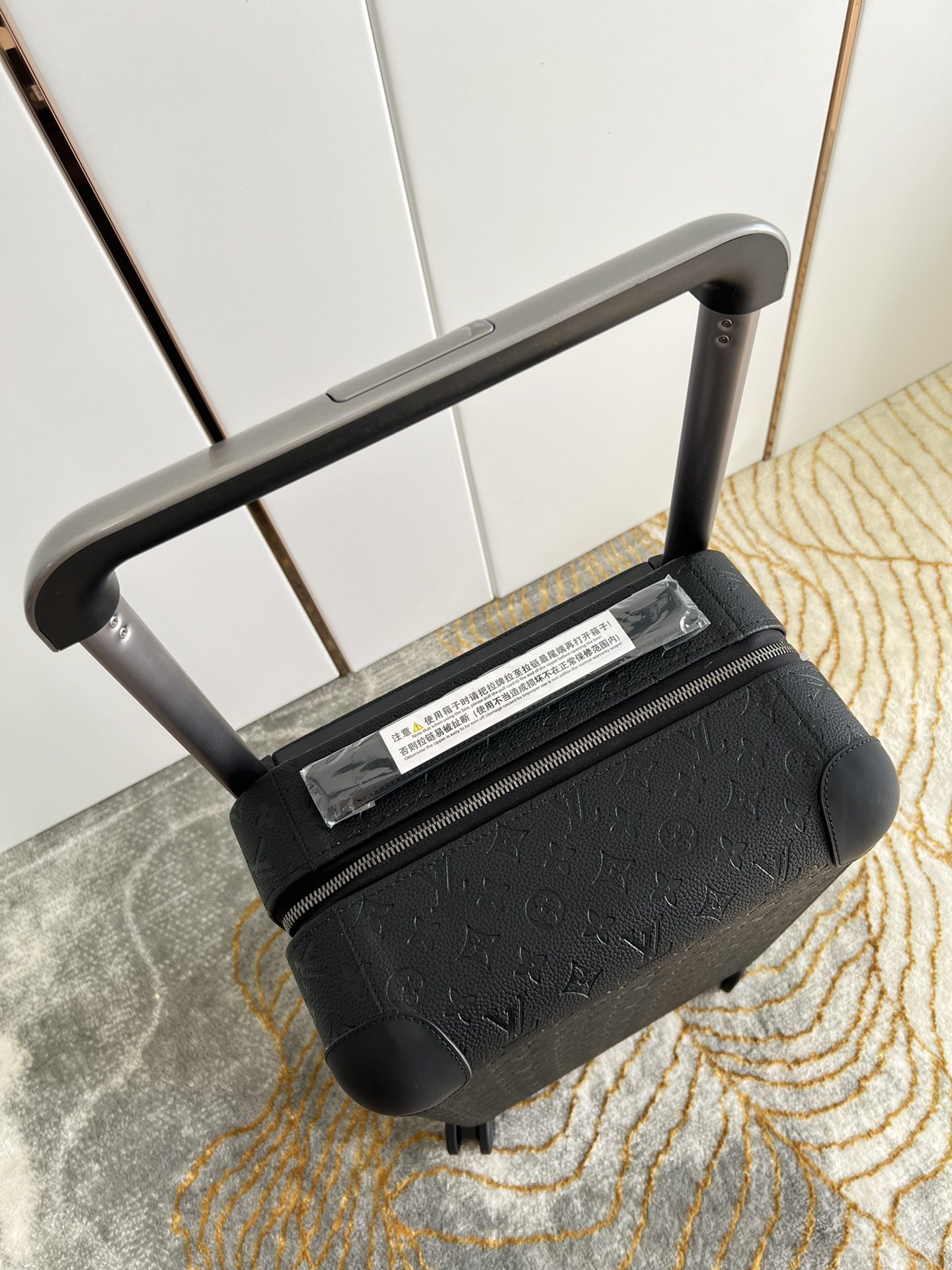 L*V M12807 Horizon 55