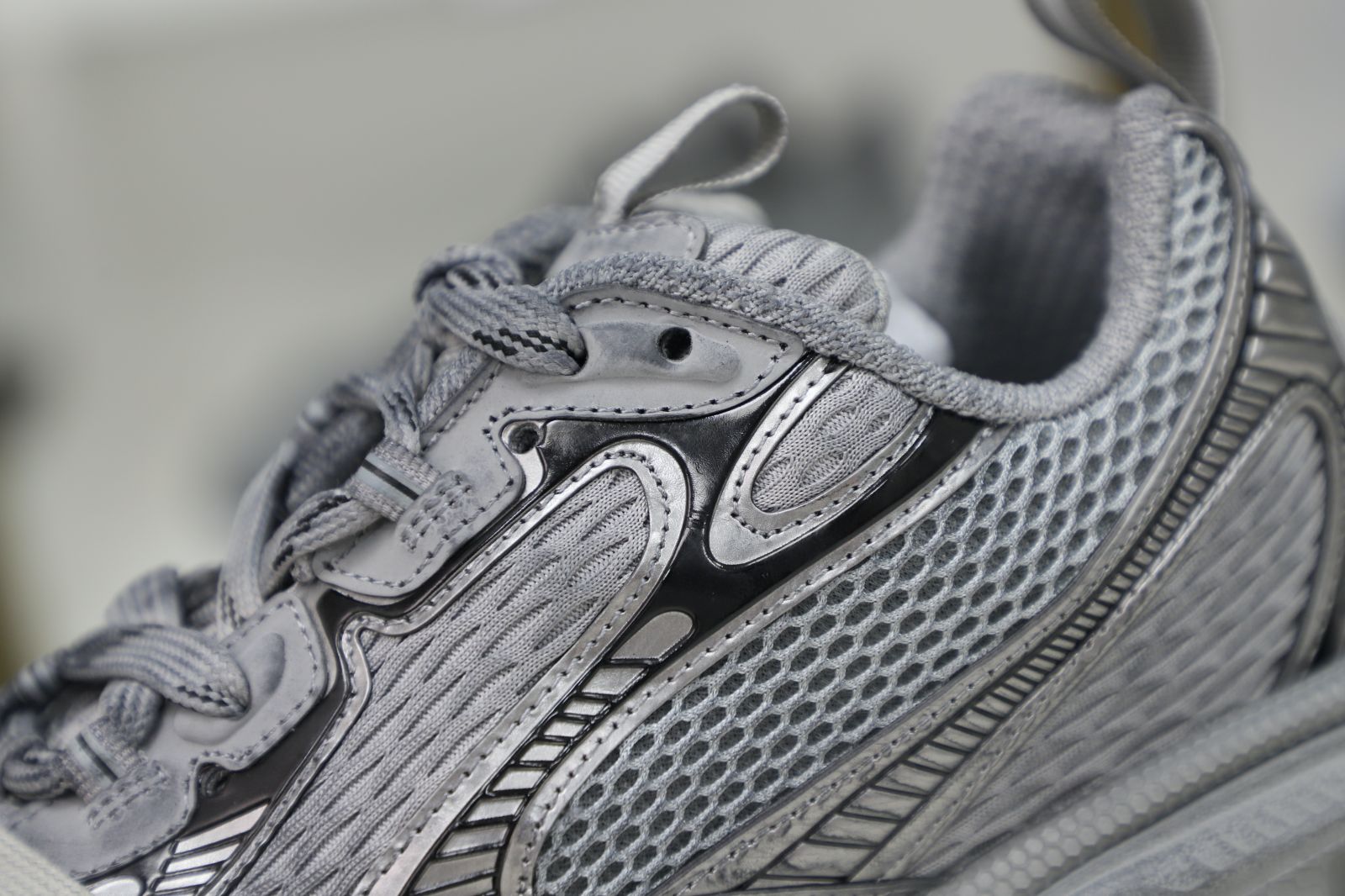 Balenciaga all sizes still in stock! Please contact customer service on iMessage/WhatsApp to purchase! BLGA  3XL