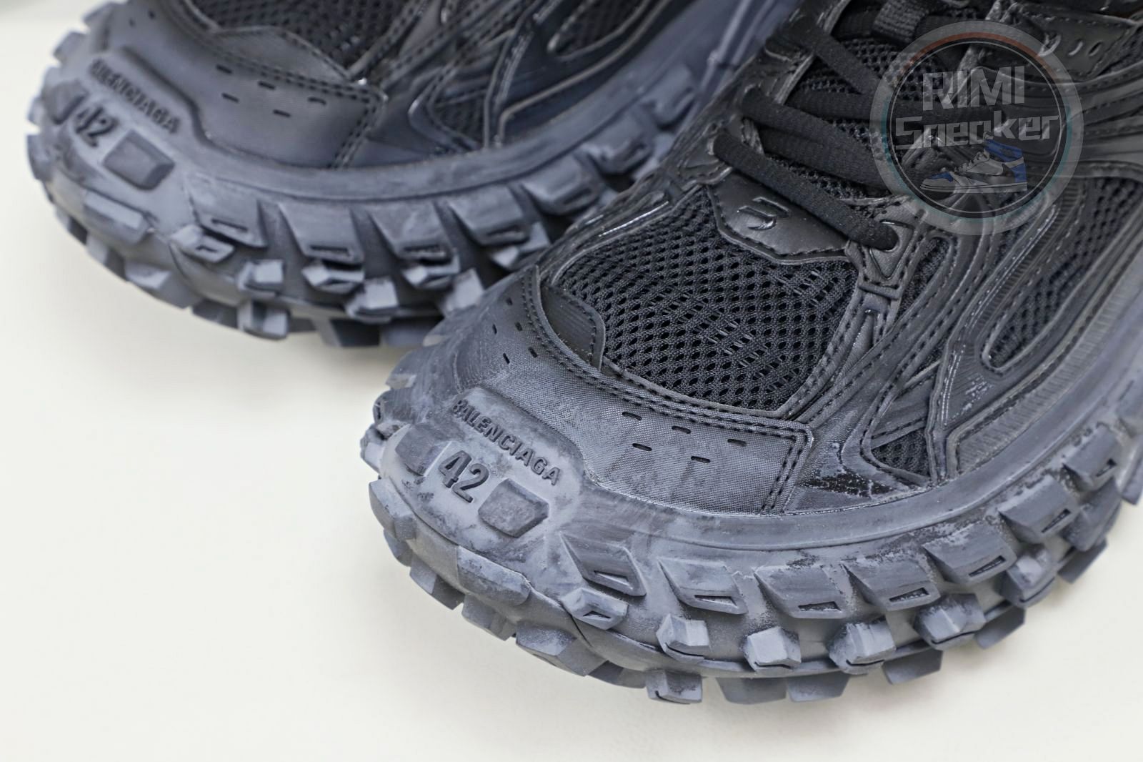 Balenciaga all sizes still in stock! Please contact customer service on iMessage/WhatsApp to purchase. BLGA  Defender