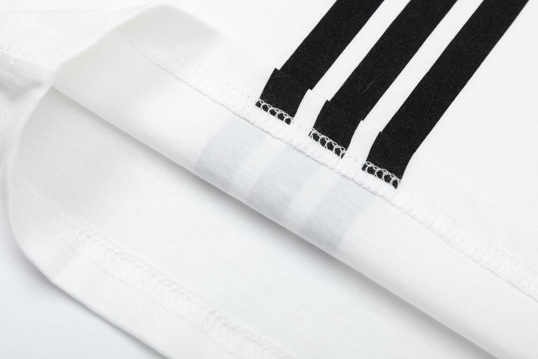 G*u*i  23ss double g vertical stripe foam printed t-shirt