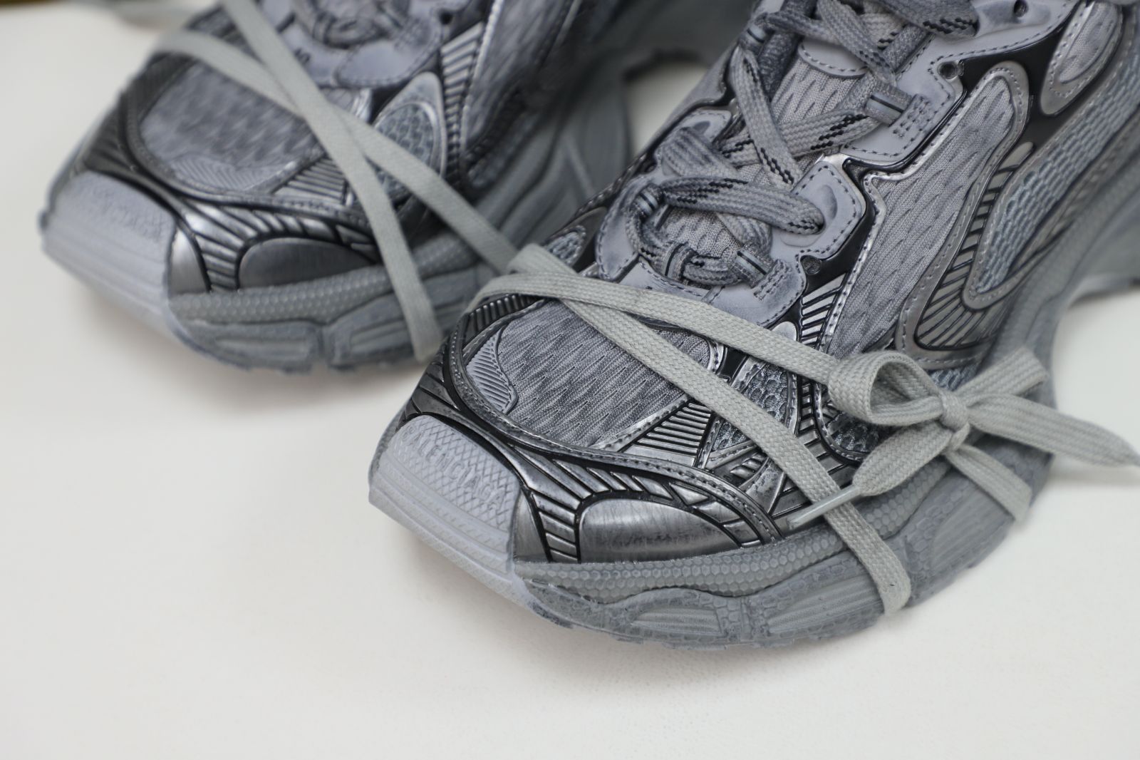 Balenciaga all sizes still in stock! Please contact customer service on iMessage/WhatsApp to purchase! BLGA  3XL