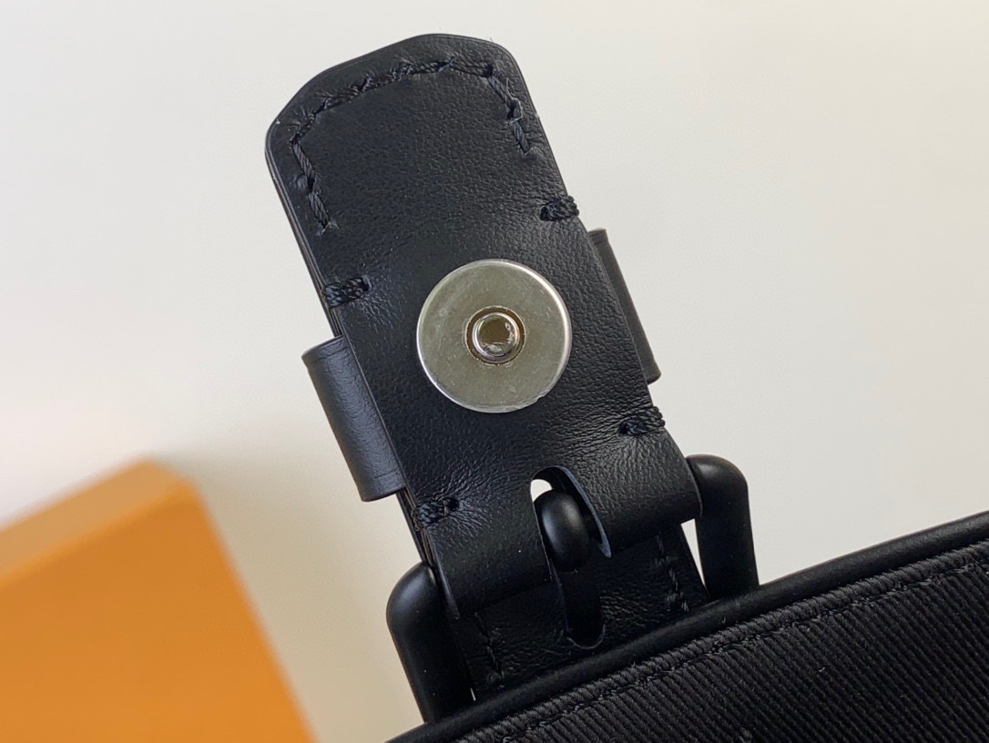 L*V MONTSOURIS M12519