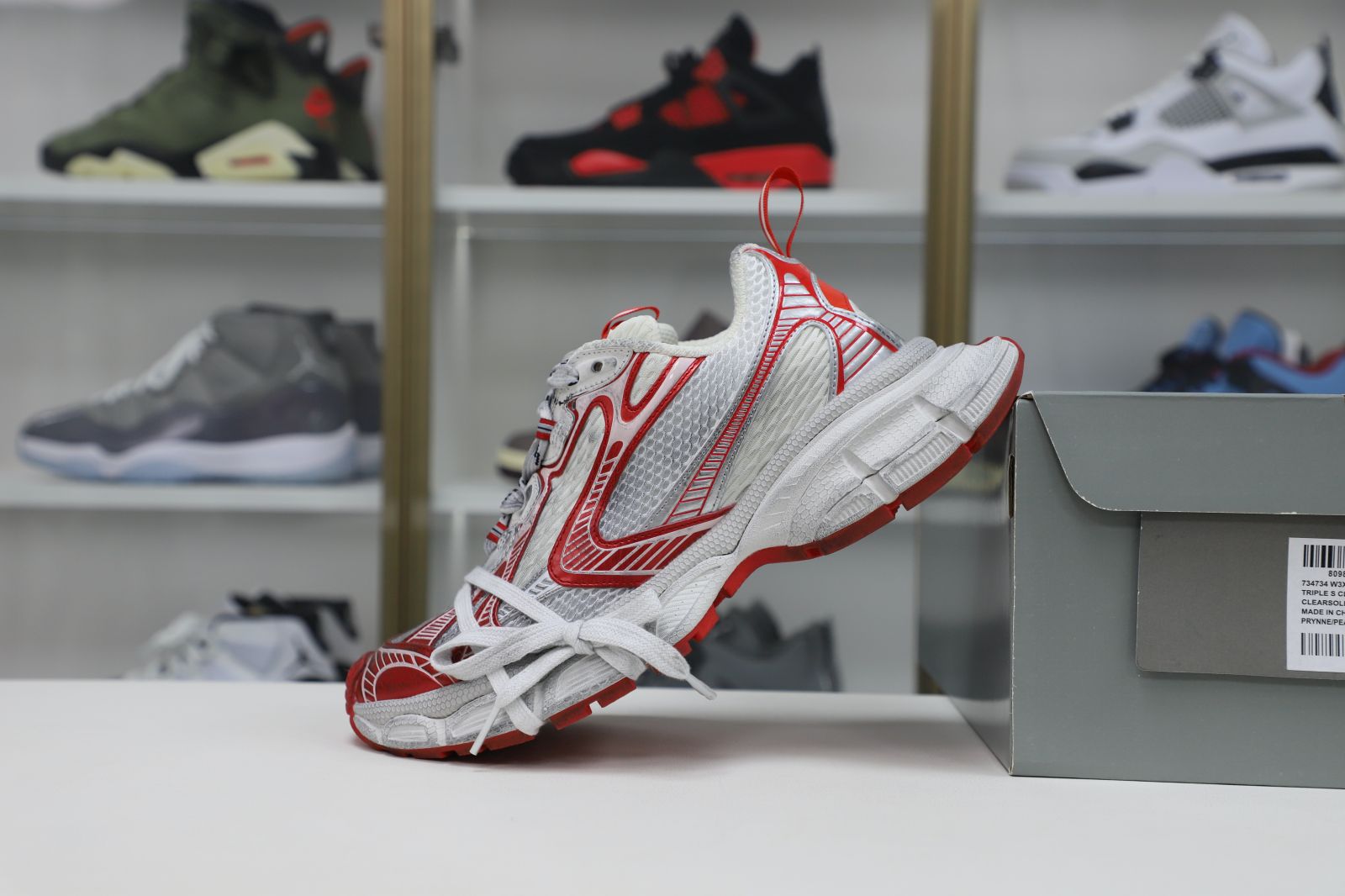 Balenciaga all sizes still in stock! Please contact customer service on iMessage/WhatsApp to purchase! BLGA  3XL