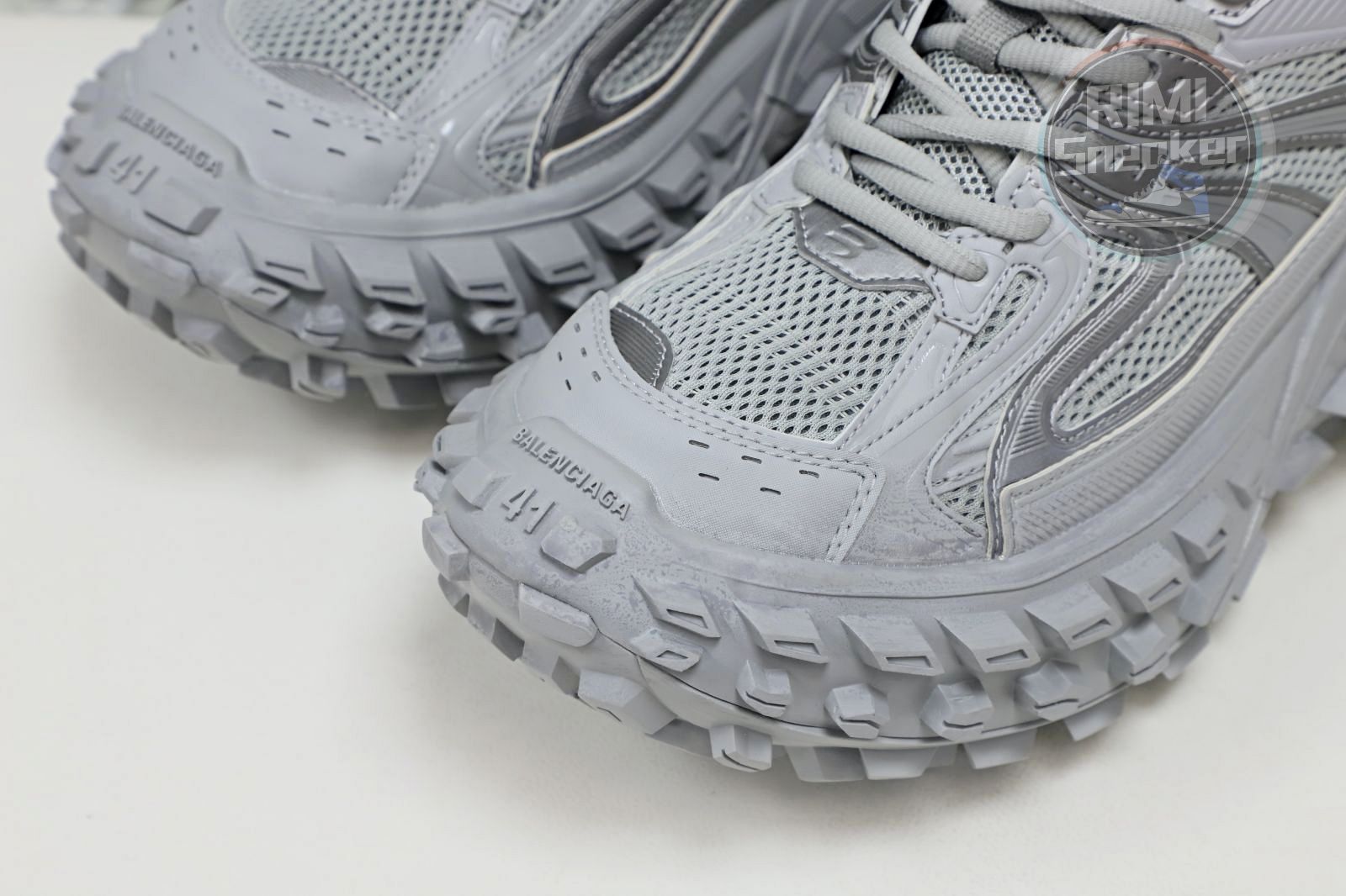 Balenciaga all sizes still in stock! Please contact customer service on iMessage/WhatsApp to purchase! BLGA  Defender