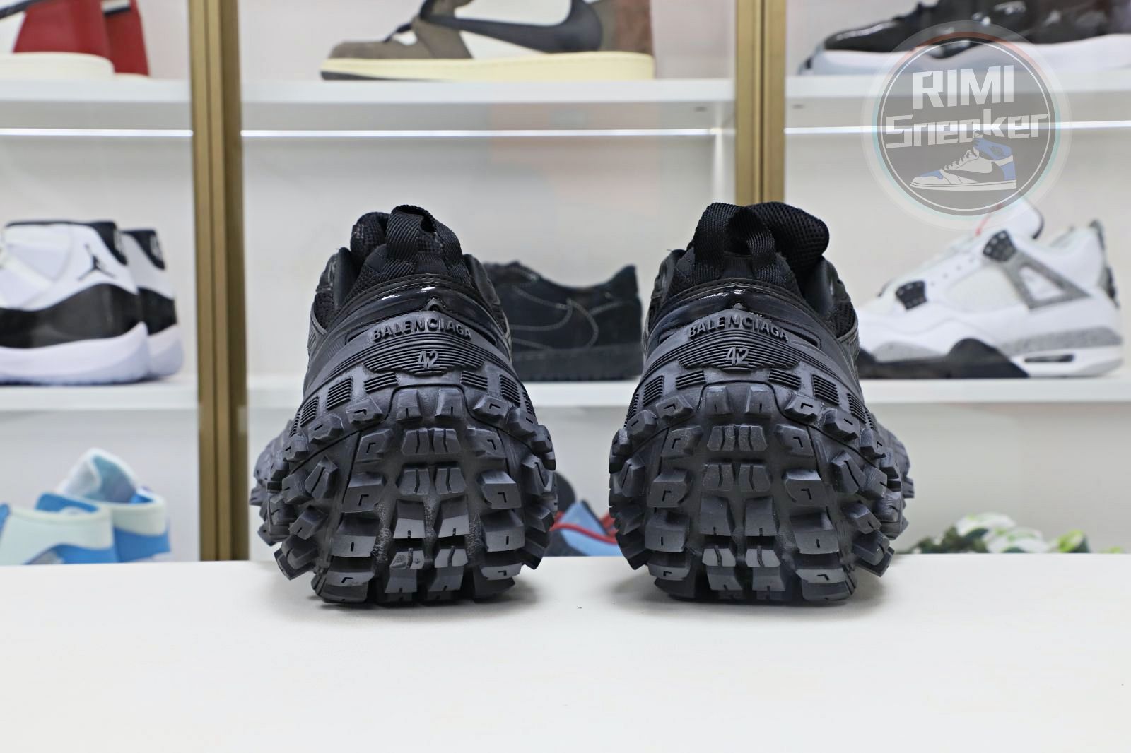 Balenciaga all sizes still in stock! Please contact customer service on iMessage/WhatsApp to purchase. BLGA  Defender