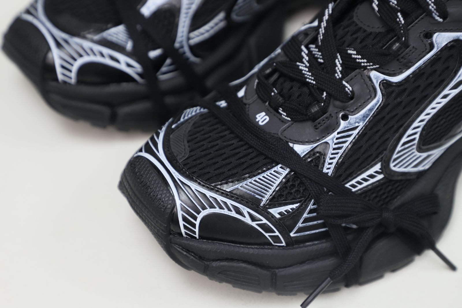 Balenciaga all sizes still in stock! Please contact customer service on iMessage/WhatsApp to purchase!  BLGA  3XL