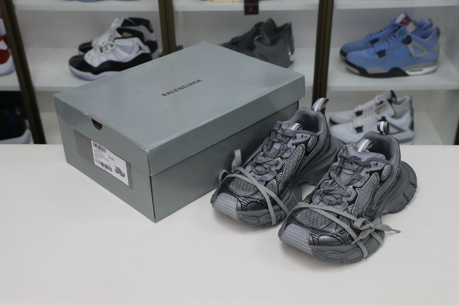 Balenciaga all sizes still in stock! Please contact customer service on iMessage/WhatsApp to purchase! BLGA  3XL