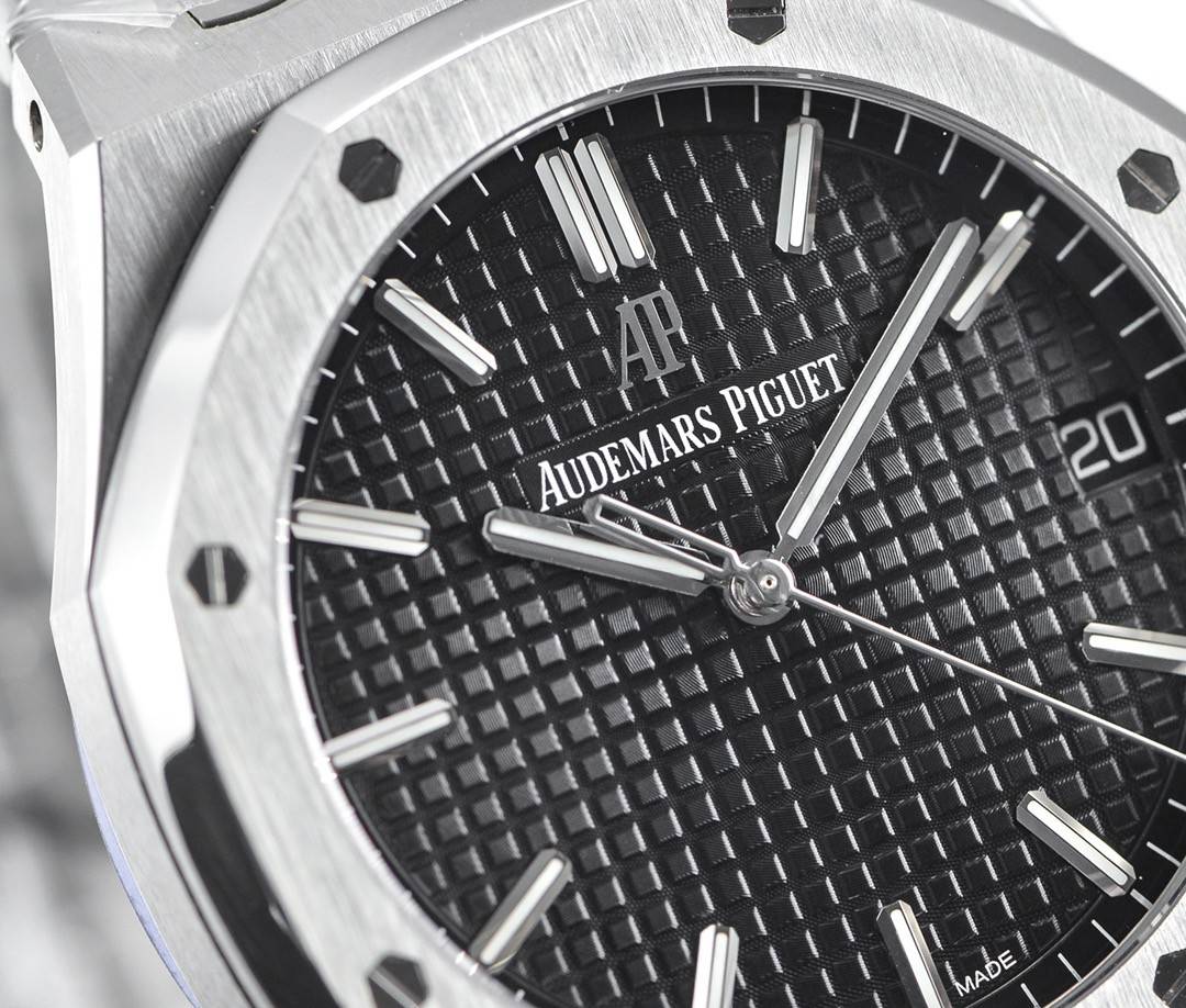 Audemars Piguet Royal Oak 15500 Series Men