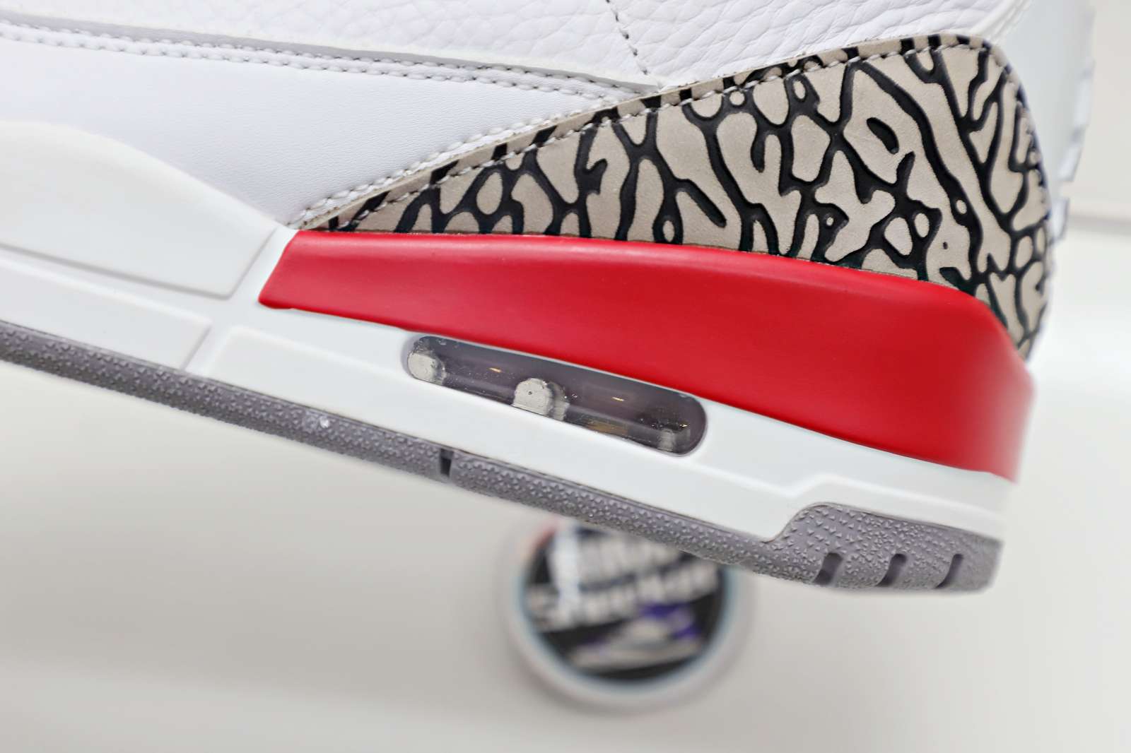 AIR JORDAN 3 RETRO
