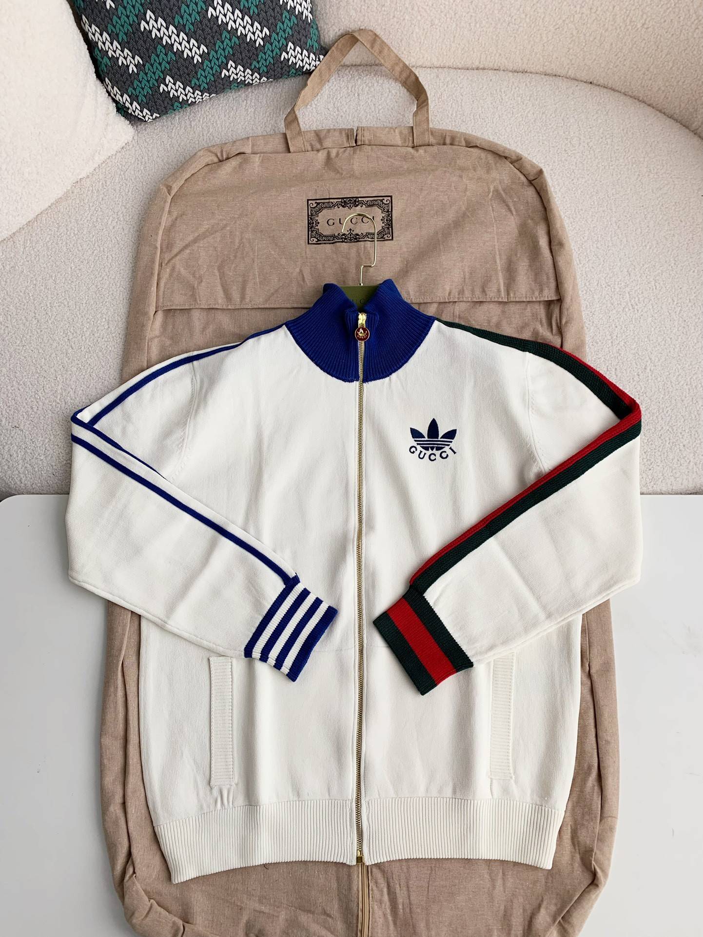 Gucci x Adidas Men''s knitted sweater jacket