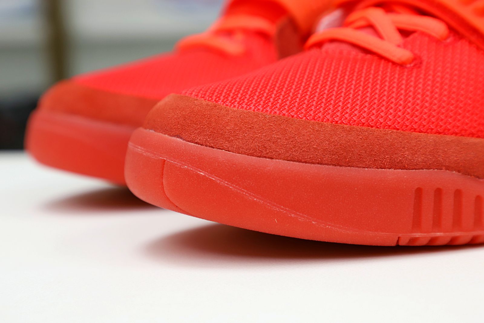 Nike Air Ye*zy 2 red october