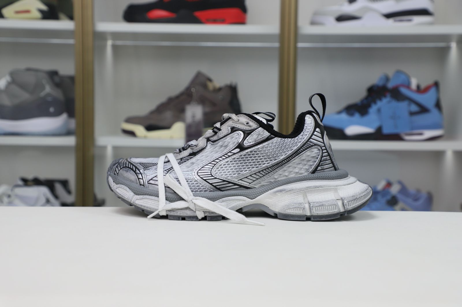 Balenciaga all sizes still in stock! Please contact customer service on iMessage/WhatsApp to purchase! BLGA  3XL