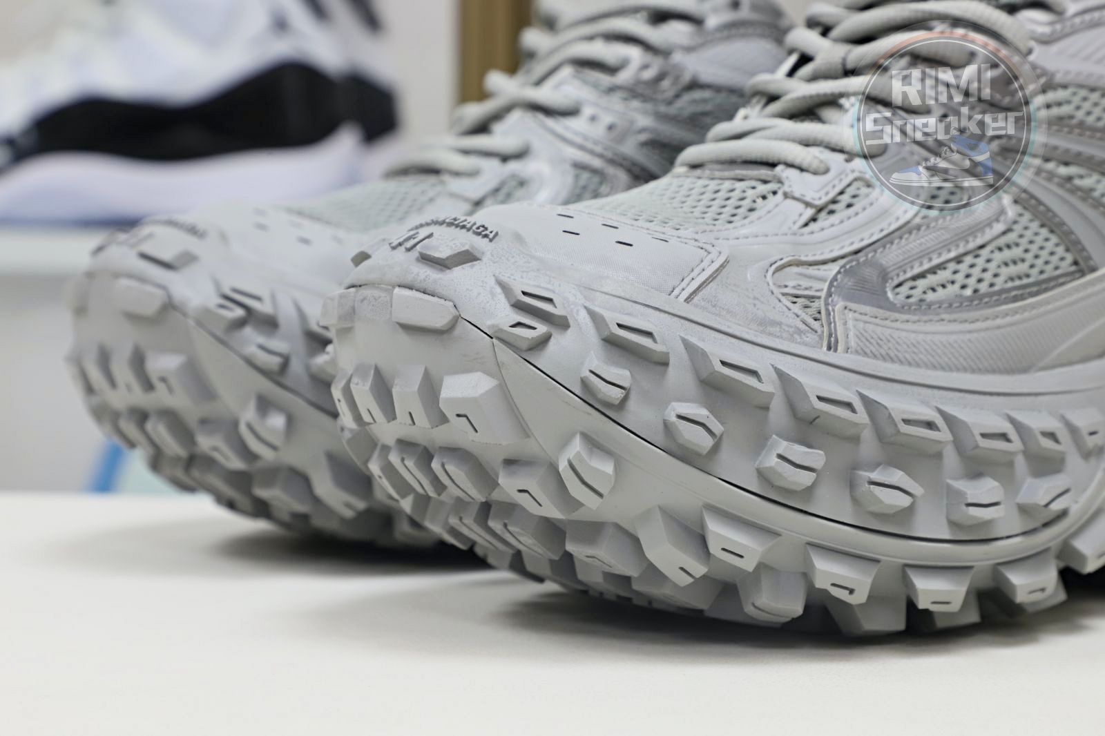 Balenciaga all sizes still in stock! Please contact customer service on iMessage/WhatsApp to purchase! BLGA  Defender